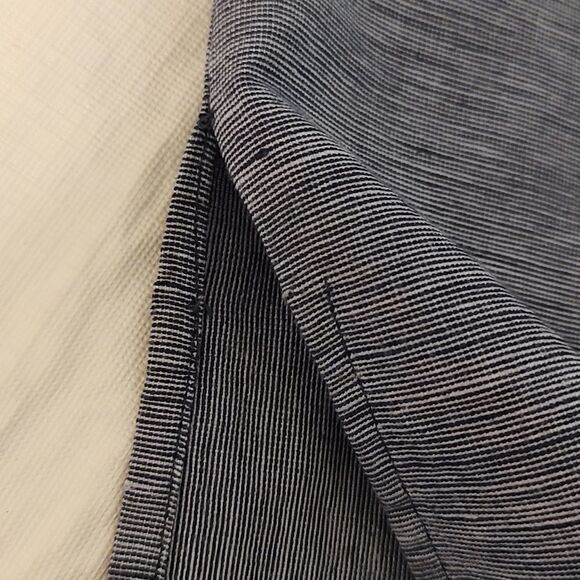 Ellen Tracy Gold Tasseled Half Zip Sleeveless Linen Blend Blouse Top Size Small - Picture 10 of 10